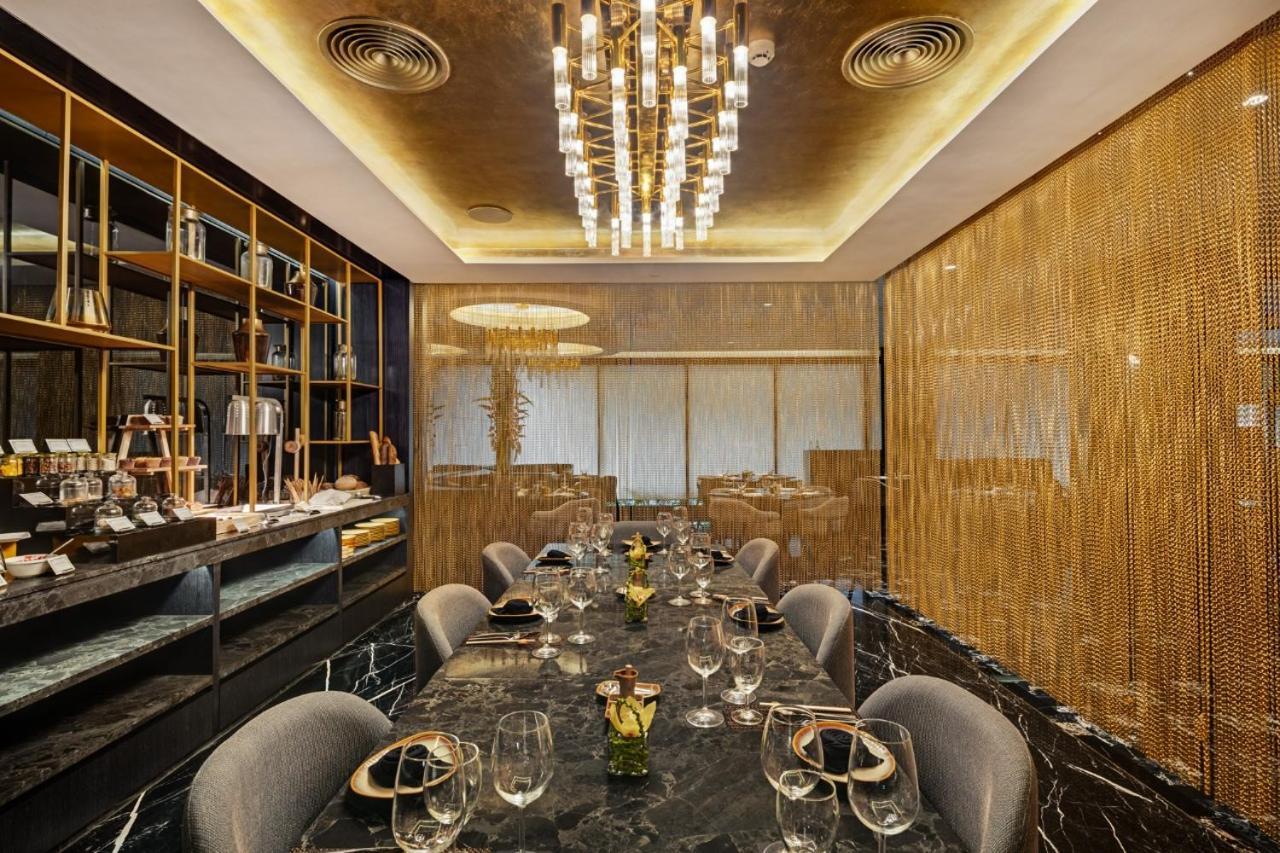 The Park Mumbai Juhu Hotel Екстериор снимка